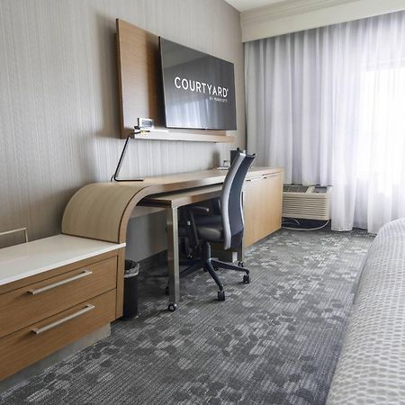 Courtyard By Marriott Cleveland Willoughby Hotell Exteriör bild