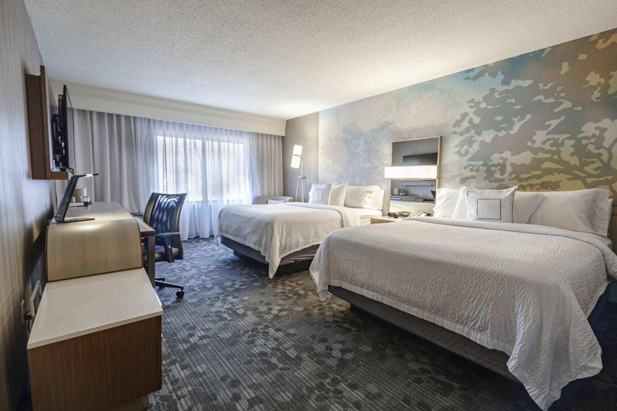 Courtyard By Marriott Cleveland Willoughby Hotell Exteriör bild