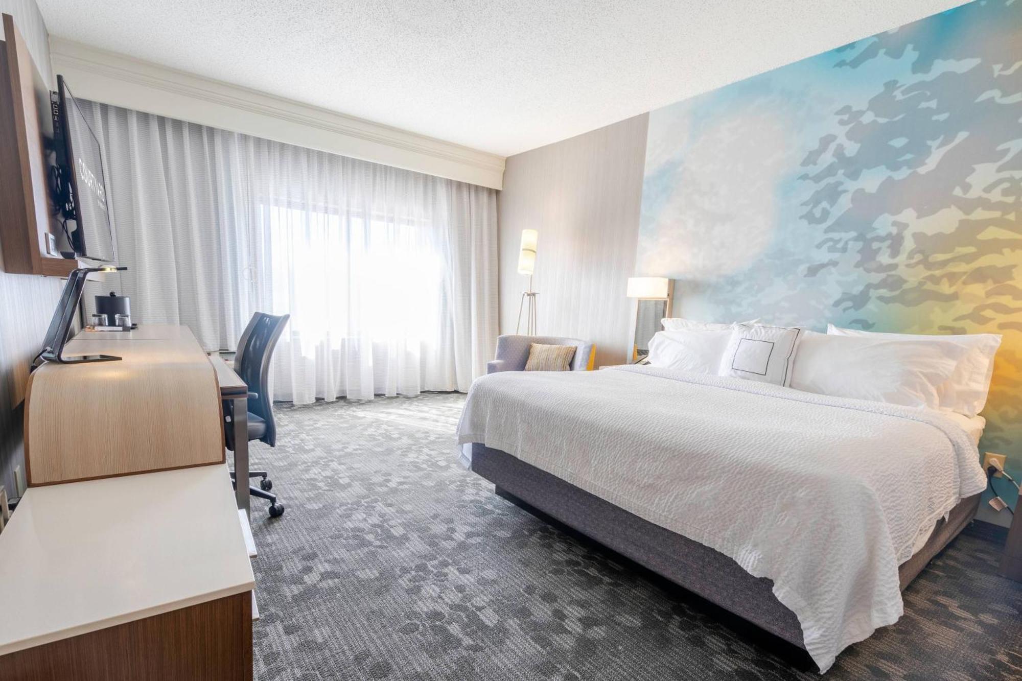Courtyard By Marriott Cleveland Willoughby Hotell Exteriör bild