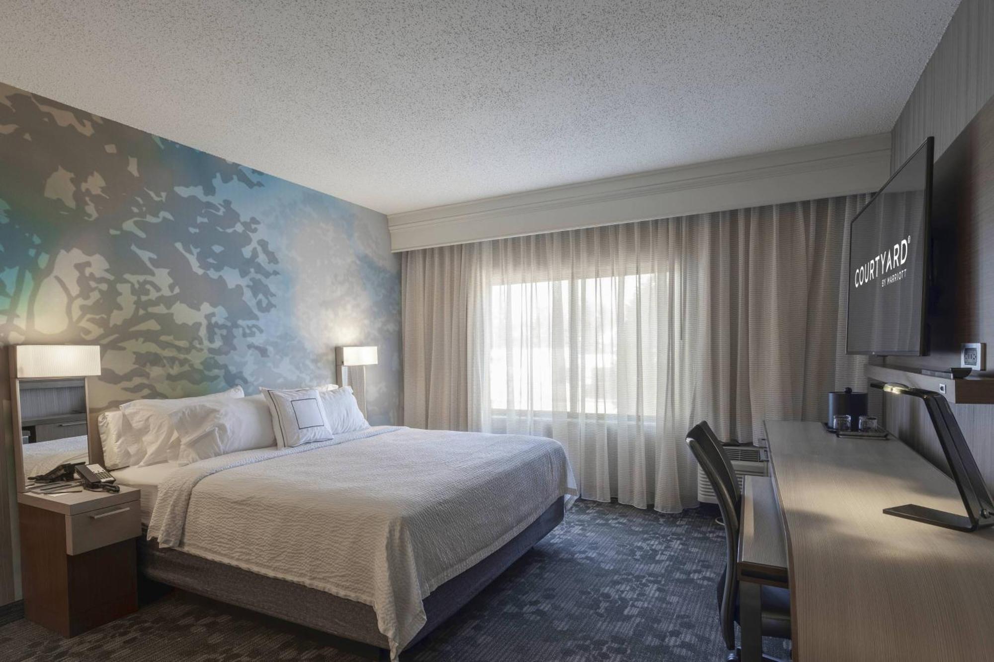 Courtyard By Marriott Cleveland Willoughby Hotell Exteriör bild