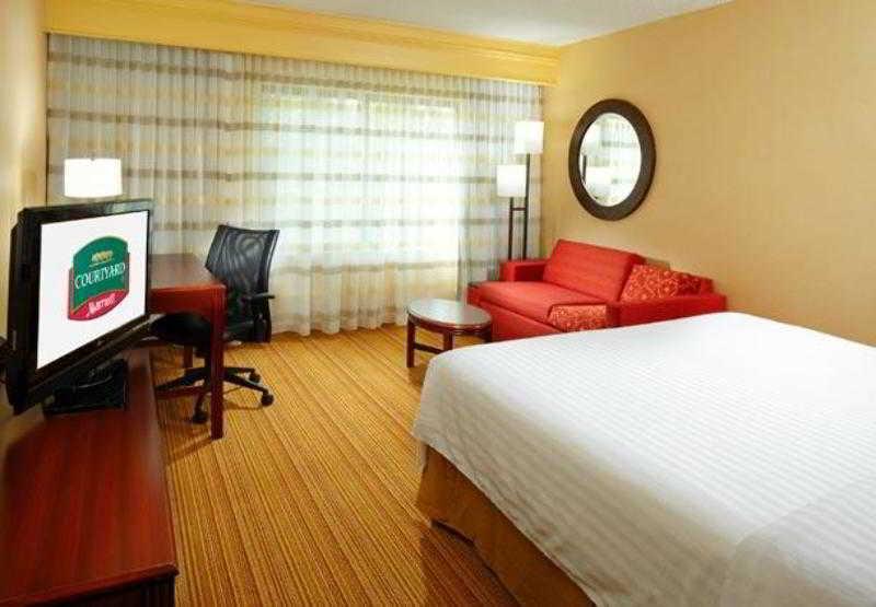 Courtyard By Marriott Cleveland Willoughby Hotell Rum bild