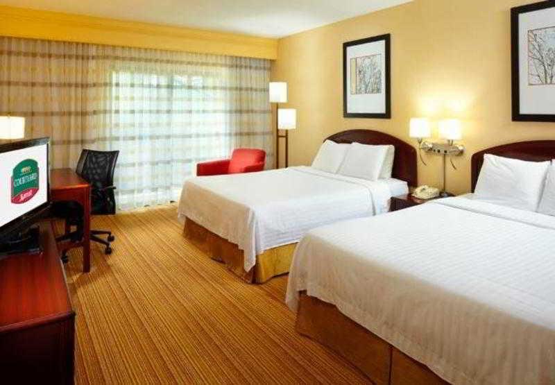 Courtyard By Marriott Cleveland Willoughby Hotell Rum bild