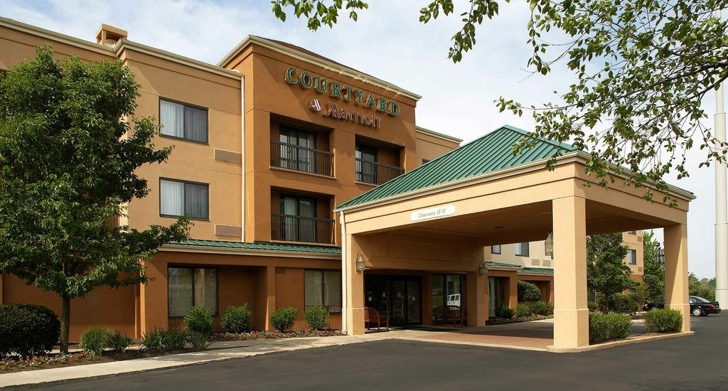 Courtyard By Marriott Cleveland Willoughby Hotell Exteriör bild